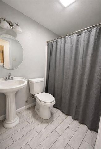 1403 N Shary Road, Mission, TX 78572