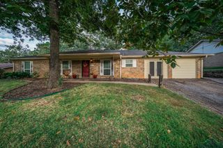 3020 Evangeline St, Longview, TX 75605