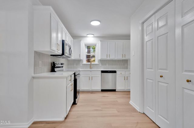 1024 Henchman Court, Knightdale, NC 27545