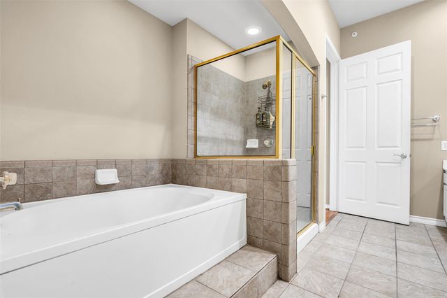 2400 Mccue Road 240, Houston, TX 77056