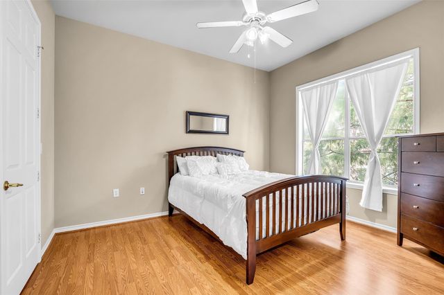 2400 Mccue Road 240, Houston, TX 77056