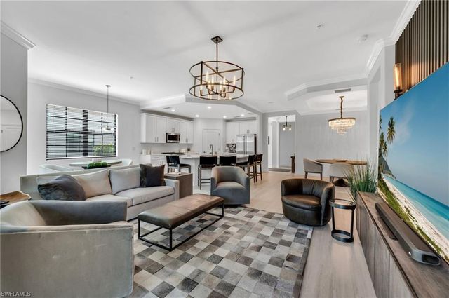 16348 Viansa WAY 102, Naples, FL 34110