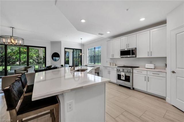 16348 Viansa WAY 102, Naples, FL 34110