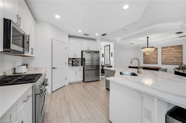 16348 Viansa WAY 102, Naples, FL 34110