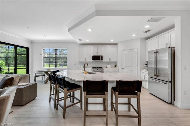 16348 Viansa WAY 102, Naples, FL 34110