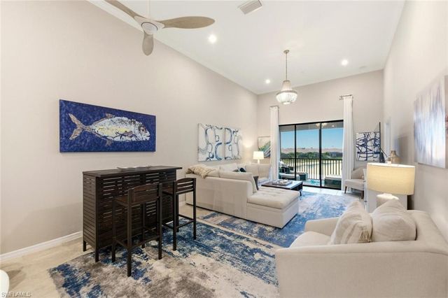 9365 Pocida CT 202, Naples, FL 34119