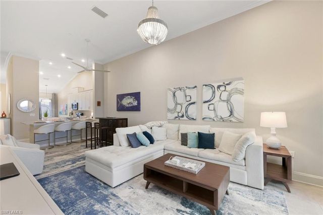 9365 Pocida CT 202, Naples, FL 34119