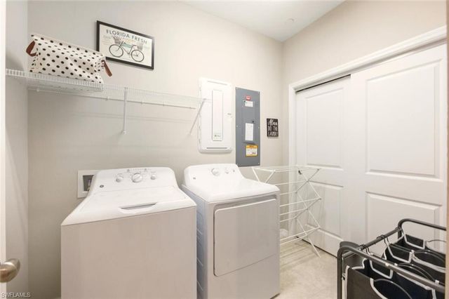 9365 Pocida CT 202, Naples, FL 34119