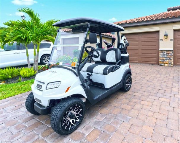 9365 Pocida CT 202, Naples, FL 34119