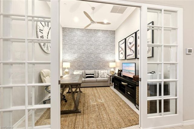 9365 Pocida CT 202, Naples, FL 34119