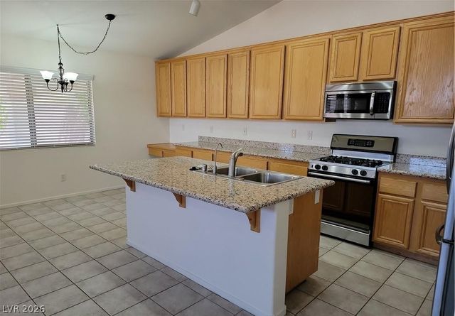 34 Amber Rock Street, Henderson, NV 89012