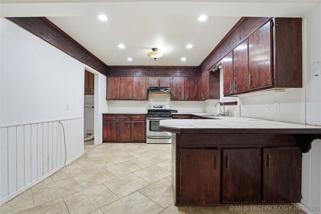 265 E Glenpool Boulevard, Glenpool, OK 74033