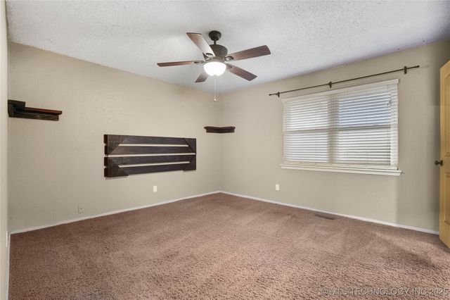 265 E Glenpool Boulevard, Glenpool, OK 74033