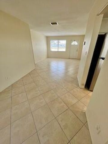 907 SW 3rd Avenue, Boynton Beach, FL 33426