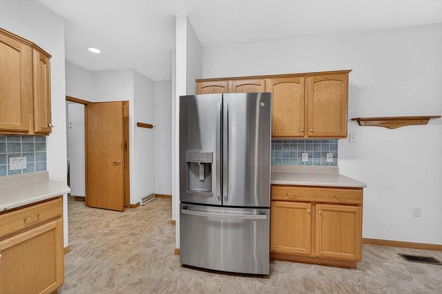 3356 Stone Creek Circle, Madison, WI 53719