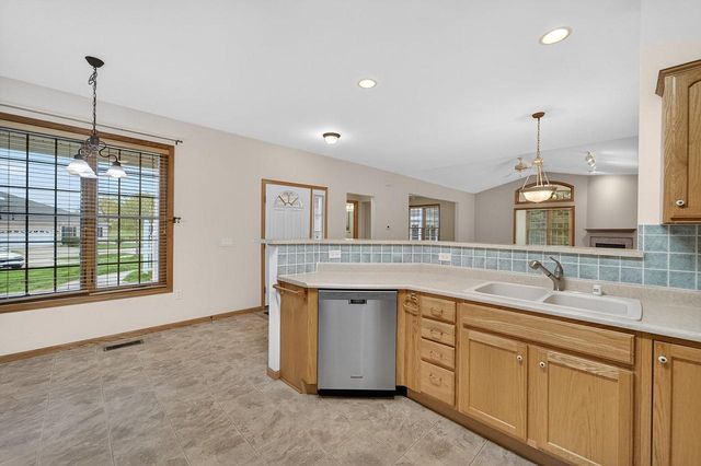 3356 Stone Creek Circle, Madison, WI 53719