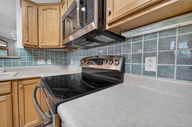 3356 Stone Creek Circle, Madison, WI 53719
