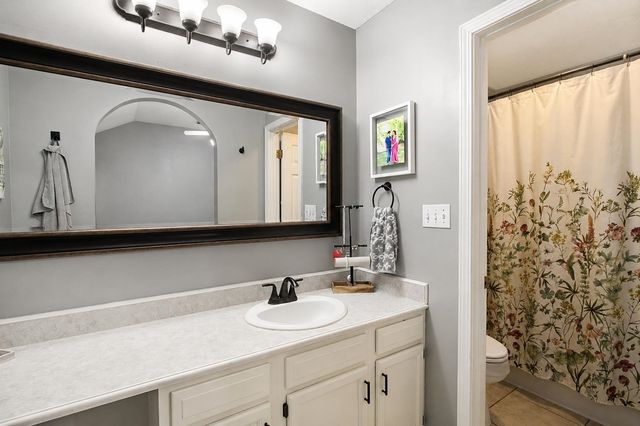 218 T Leigh Drive, Houma, LA 70364