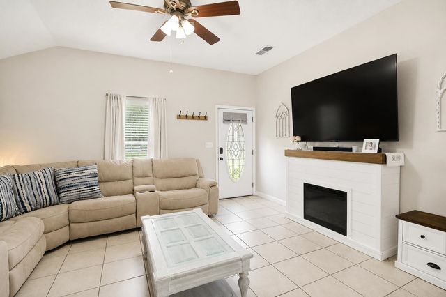 218 T Leigh Drive, Houma, LA 70364