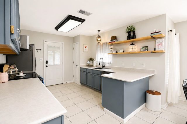 218 T Leigh Drive, Houma, LA 70364