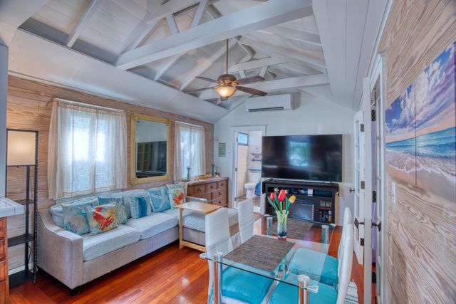 611 Grinnell St Apt 4, Key West, FL 33040