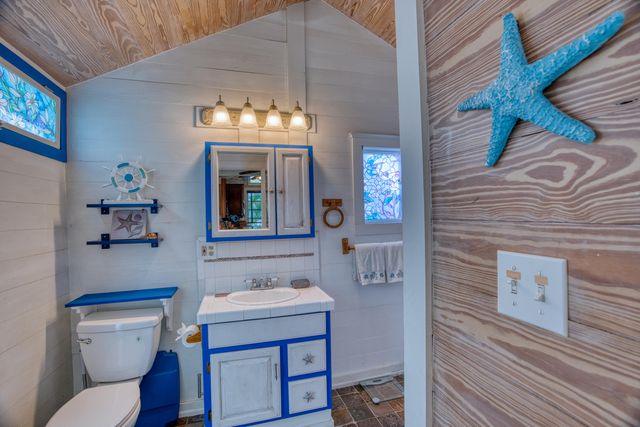 611 Grinnell St Apt 4, Key West, FL 33040