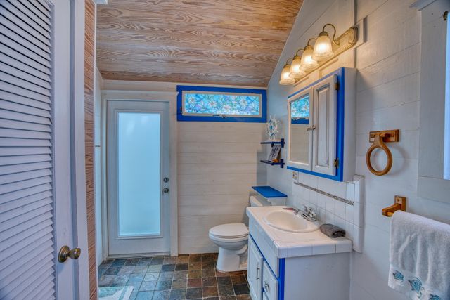 611 Grinnell St Apt 4, Key West, FL 33040