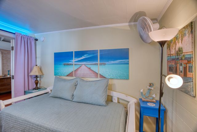 611 Grinnell St Apt 4, Key West, FL 33040