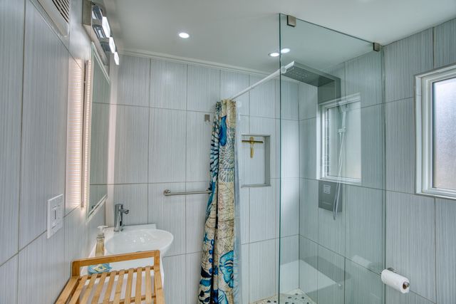 611 Grinnell St Apt 4, Key West, FL 33040