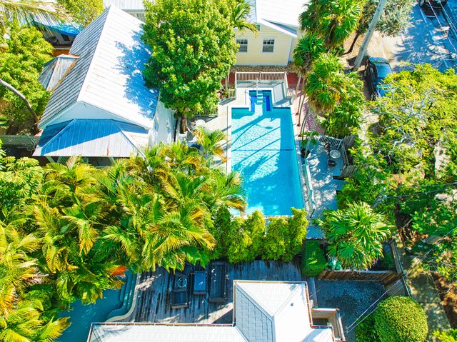 611 Grinnell St Apt 4, Key West, FL 33040