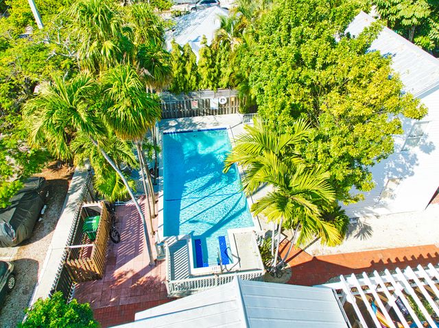 611 Grinnell St Apt 4, Key West, FL 33040