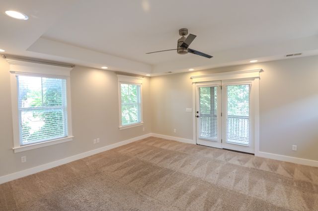 1036 Burchwood Ave, Nashville, TN 37216