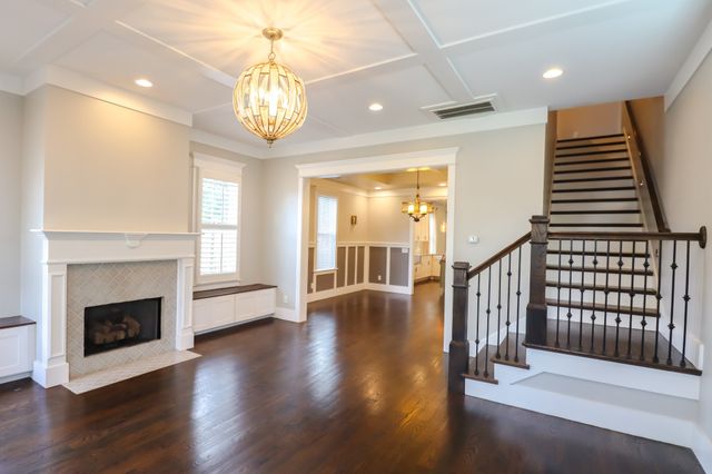 1036 Burchwood Ave, Nashville, TN 37216