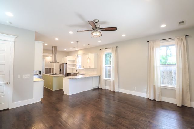 1036 Burchwood Ave, Nashville, TN 37216