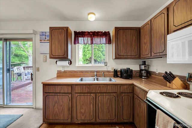 6332 Windham Place, Grand Blanc, MI 48439