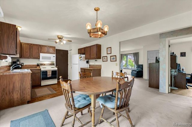 6332 Windham Place, Grand Blanc, MI 48439