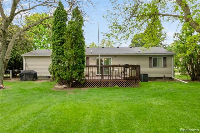 6332 Windham Place, Grand Blanc, MI 48439