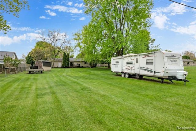 6332 Windham Place, Grand Blanc, MI 48439