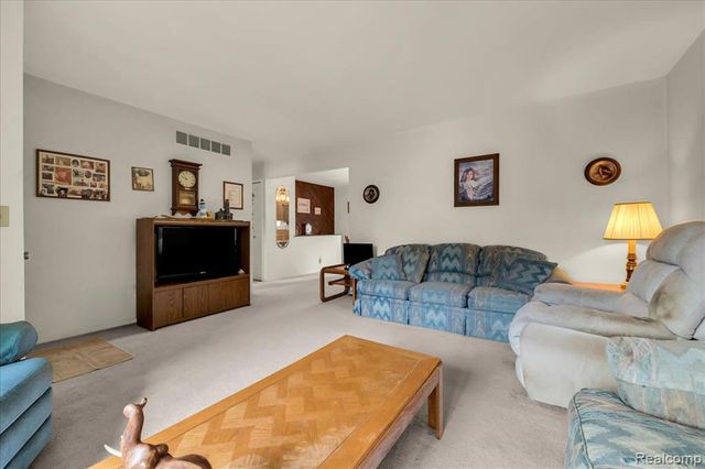 6332 Windham Place, Grand Blanc, MI 48439