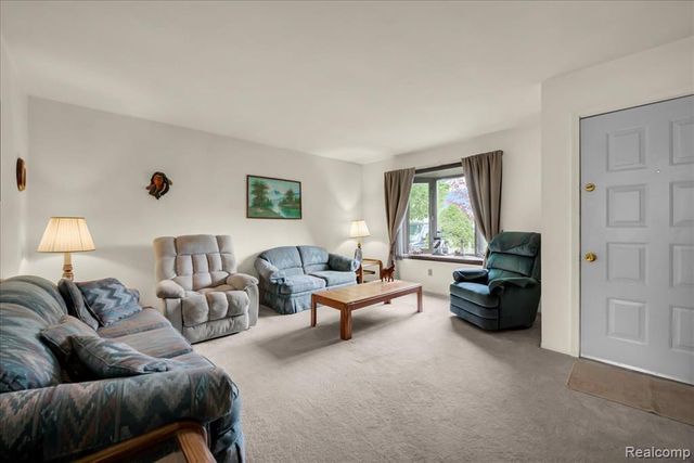 6332 Windham Place, Grand Blanc, MI 48439