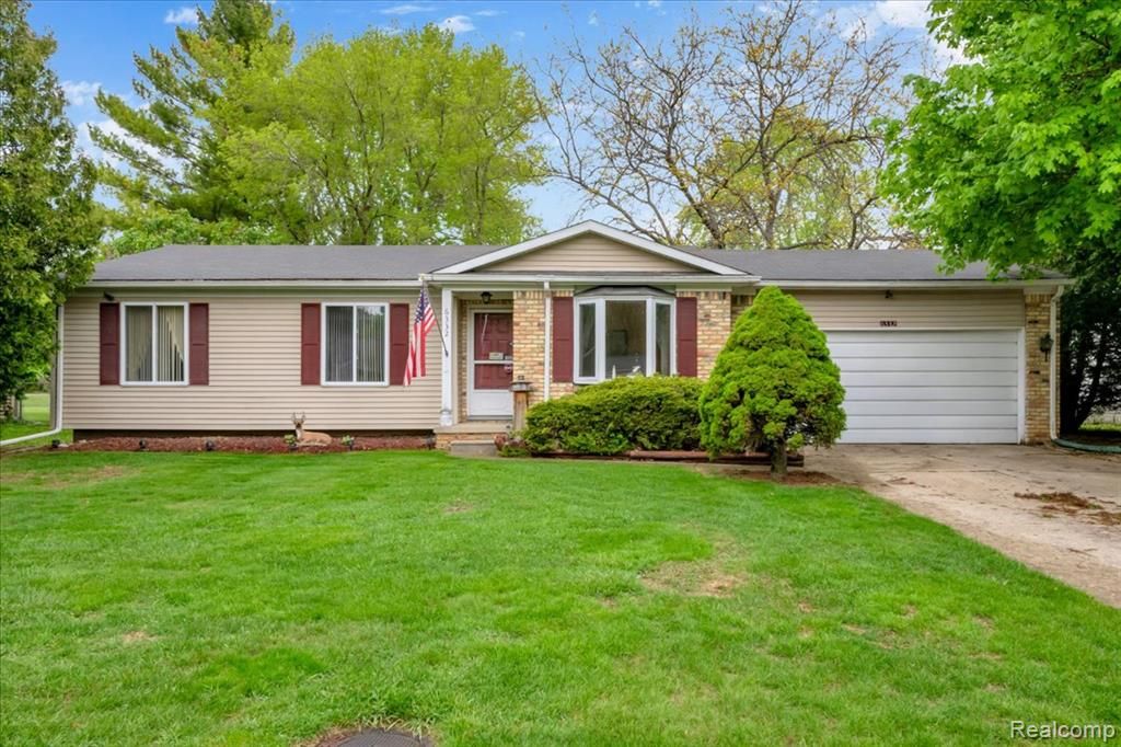6332 Windham Place, Grand Blanc, MI 48439