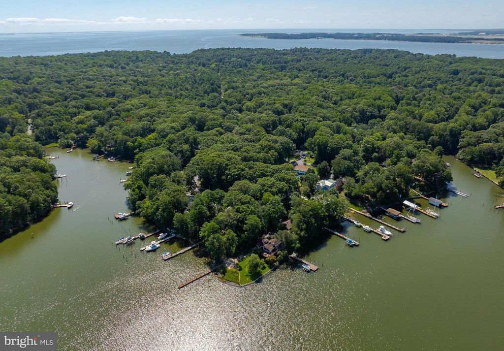 222 HARBOR DR, Lusby, MD 20657
