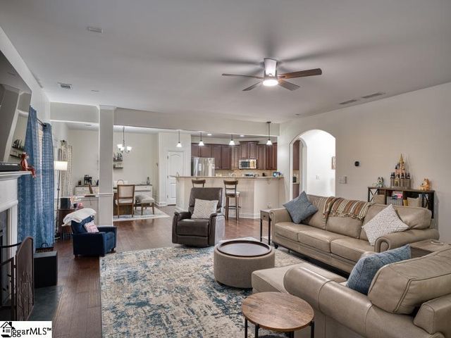 255 Meadow Blossom Way, Simpsonville, SC 29681