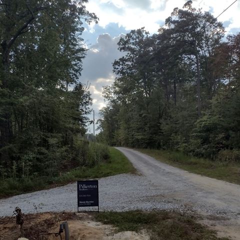 549 Dollar Dr, Altamont, TN 37301