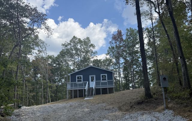 549 Dollar Dr, Altamont, TN 37301