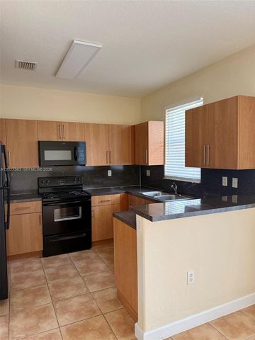 1498 SE 25th Ave, Homestead, FL 33035