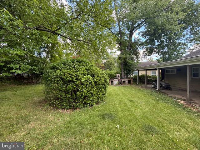 84 THERESA ST, Trenton, NJ 08618