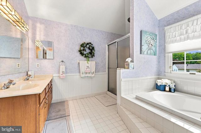 7 EMMA DR, Wilmington, DE 19810