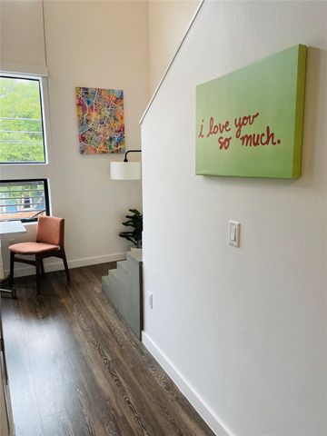 49 Navasota ST 201, Austin, TX 78702