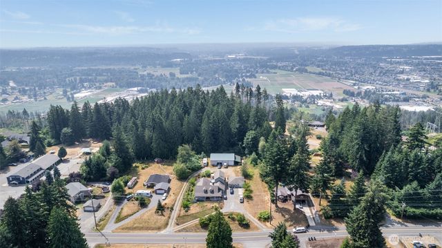 7411 Myers Road E, Bonney Lake, WA 98391